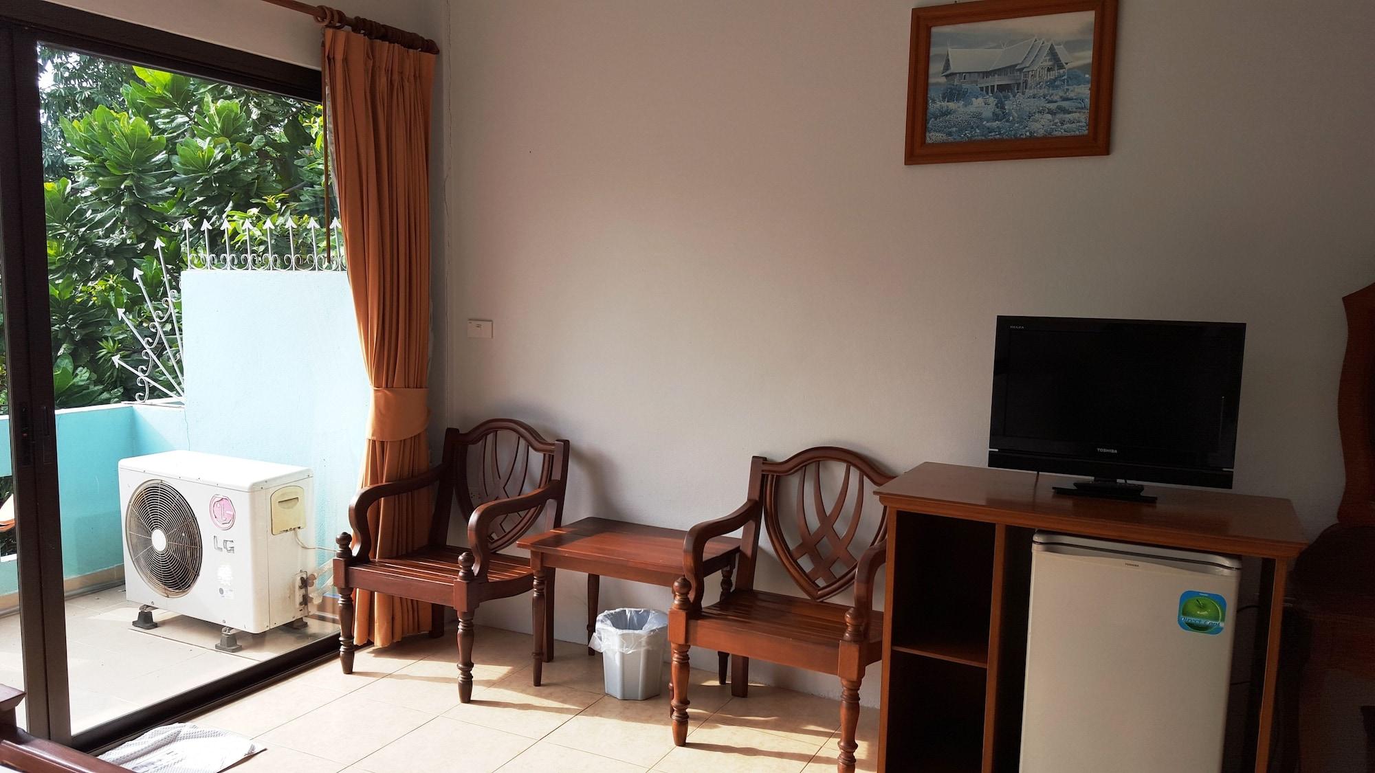 Holiday Guest House Bãi biển Chaweng Ngoại thất bức ảnh
