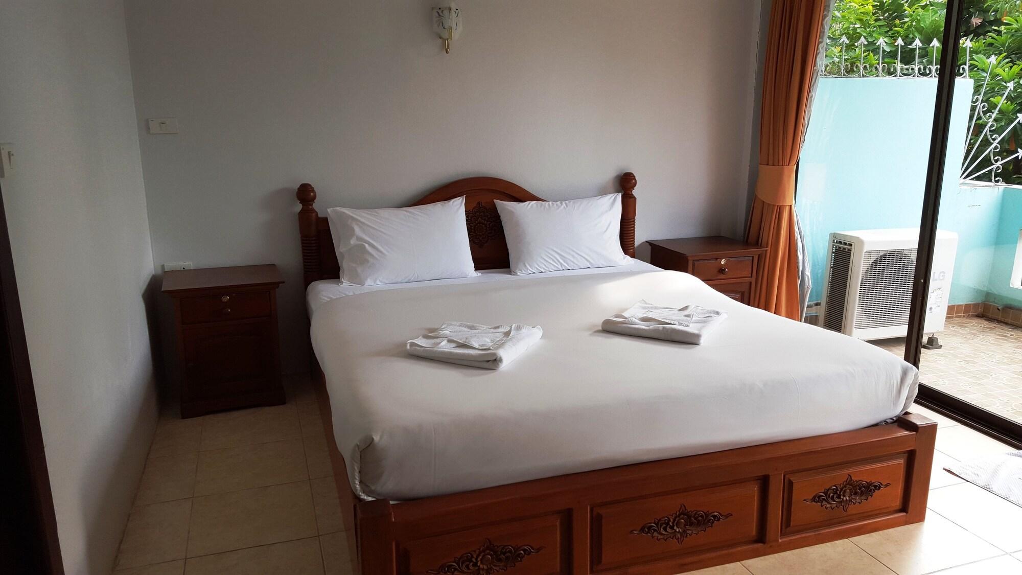 Holiday Guest House Bãi biển Chaweng Ngoại thất bức ảnh