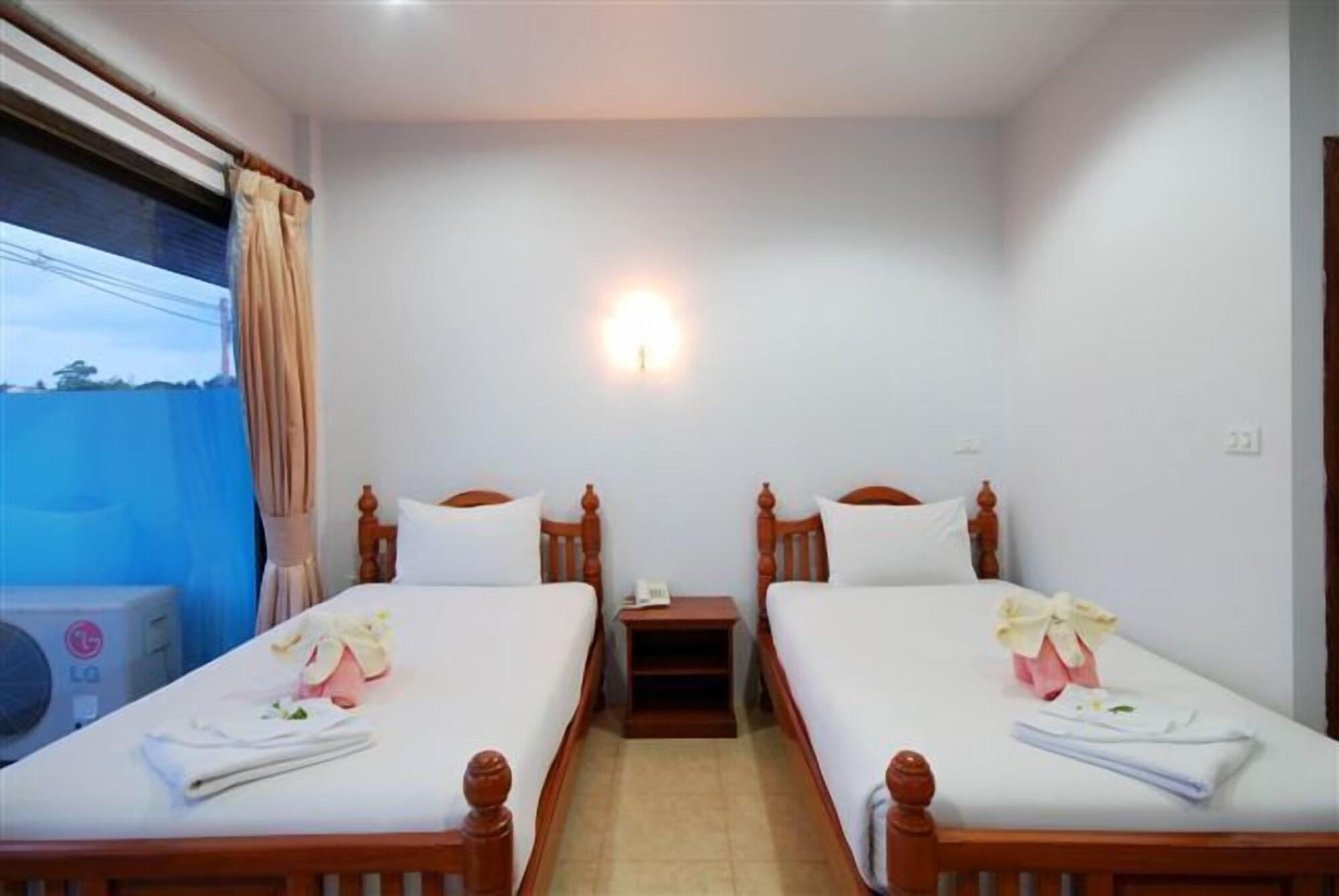 Holiday Guest House Bãi biển Chaweng Ngoại thất bức ảnh
