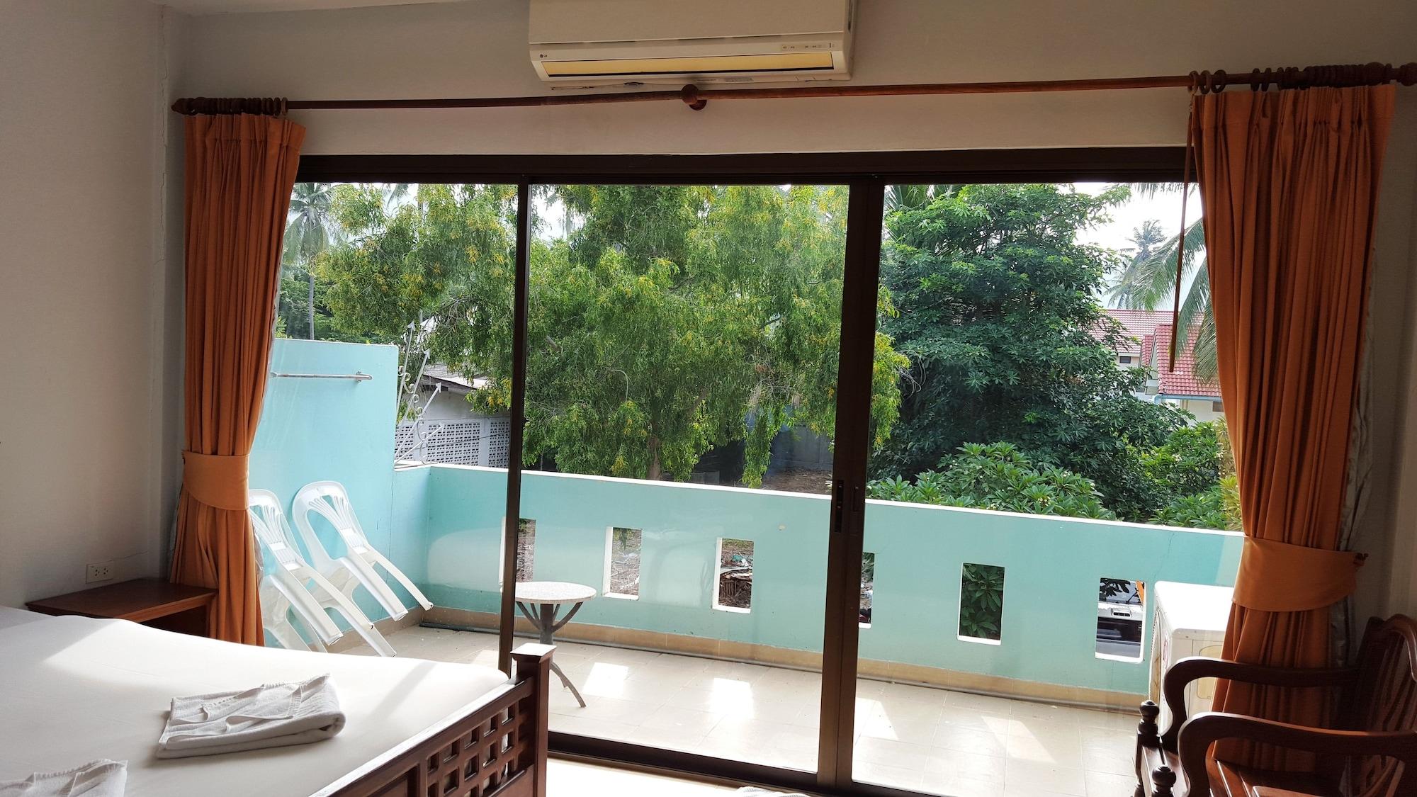 Holiday Guest House Bãi biển Chaweng Ngoại thất bức ảnh