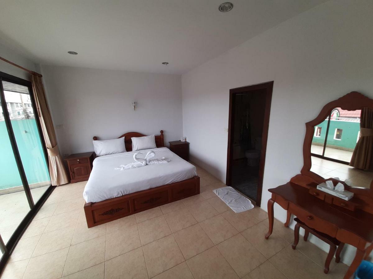 Holiday Guest House Bãi biển Chaweng Ngoại thất bức ảnh