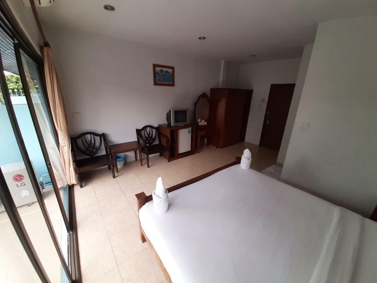 Holiday Guest House Bãi biển Chaweng Ngoại thất bức ảnh