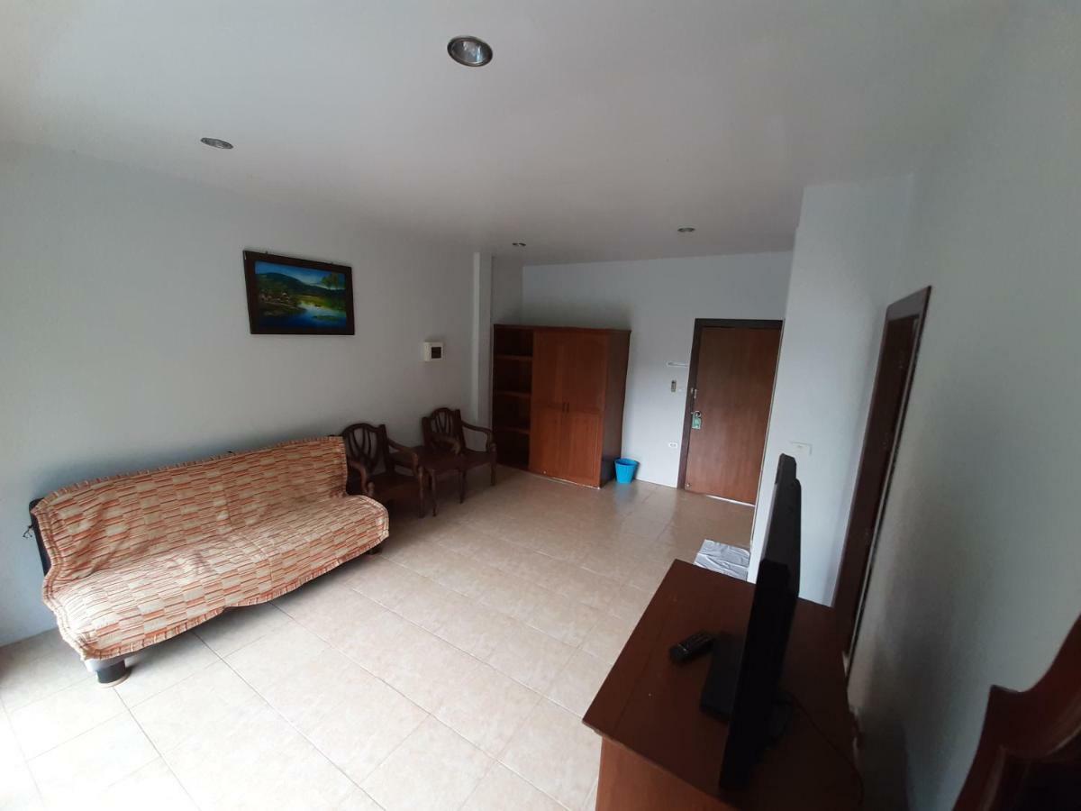 Holiday Guest House Bãi biển Chaweng Ngoại thất bức ảnh