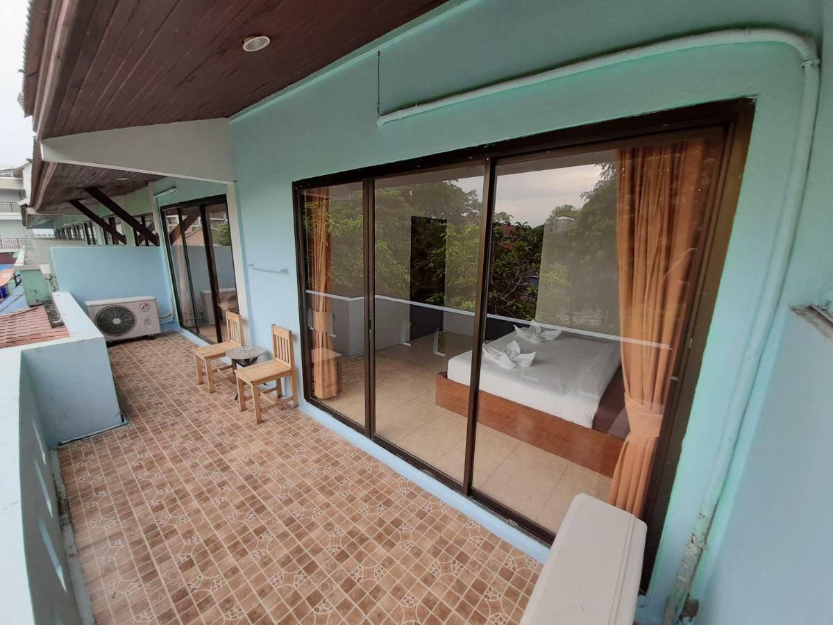 Holiday Guest House Bãi biển Chaweng Ngoại thất bức ảnh