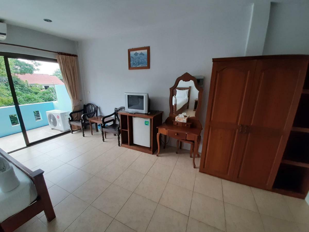 Holiday Guest House Bãi biển Chaweng Ngoại thất bức ảnh