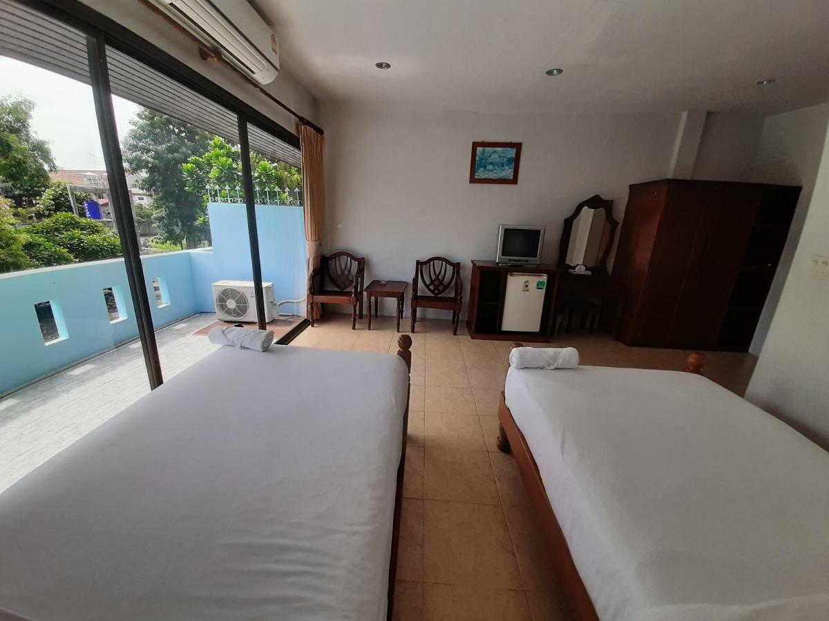 Holiday Guest House Bãi biển Chaweng Ngoại thất bức ảnh