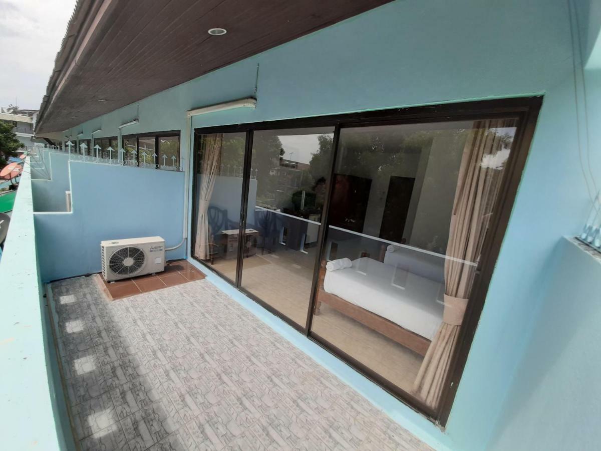 Holiday Guest House Bãi biển Chaweng Ngoại thất bức ảnh