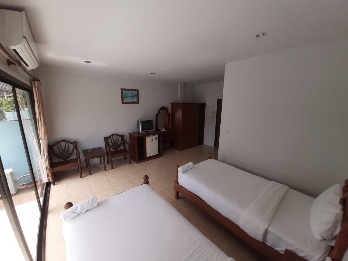 Holiday Guest House Bãi biển Chaweng Ngoại thất bức ảnh
